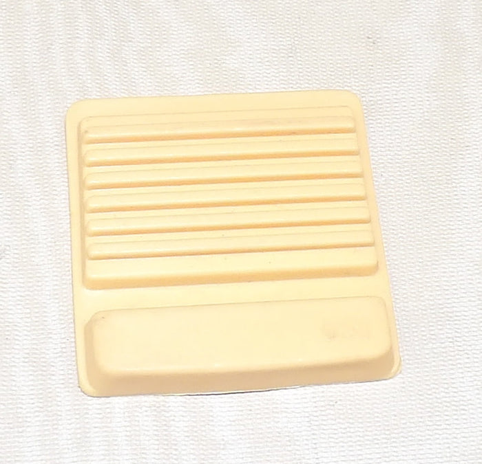 #04-014 1/16 Tan Plastic Grill for Agri King Tractors