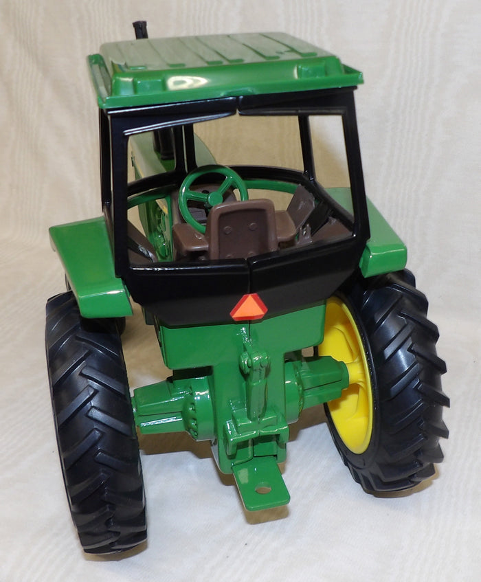 #15160 1/16 John Deere 4450 Row Crop Tractor - Cracked Rim, No Box, AS IS