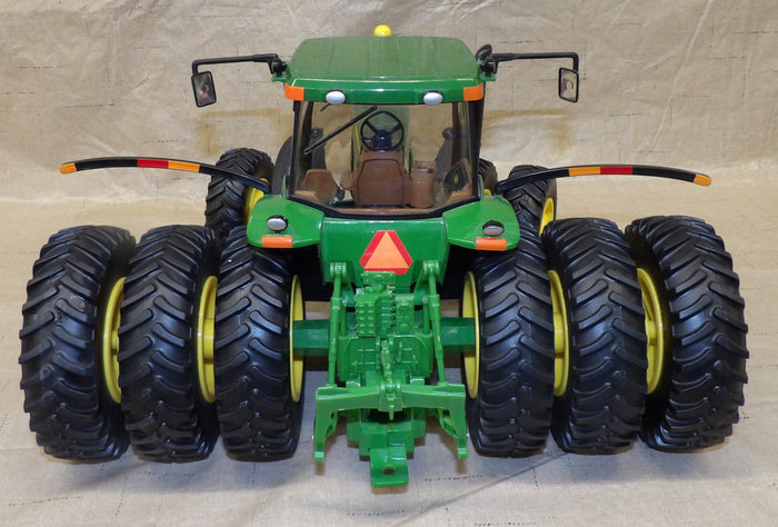 #15192A 1/16 John Deere 8520 Tractor with Front Duals & Rear Triples, Collector Edition