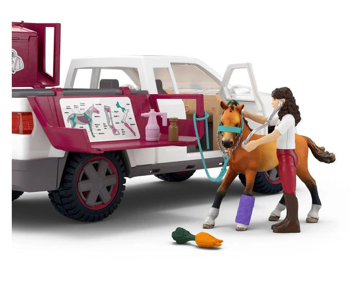 #42704 1/20 Mobile Vet Pickup with Trailer & Accessories