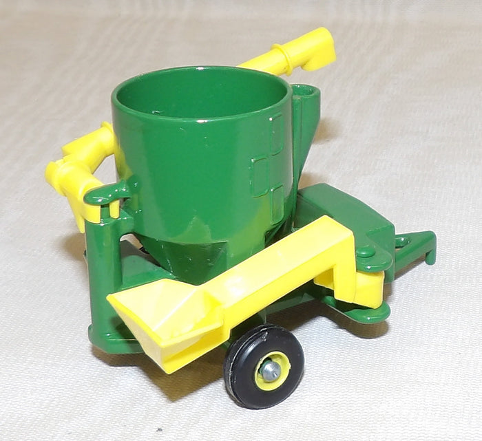 #5554 1/64 John Deere Mixer Mill - No Package, AS IS