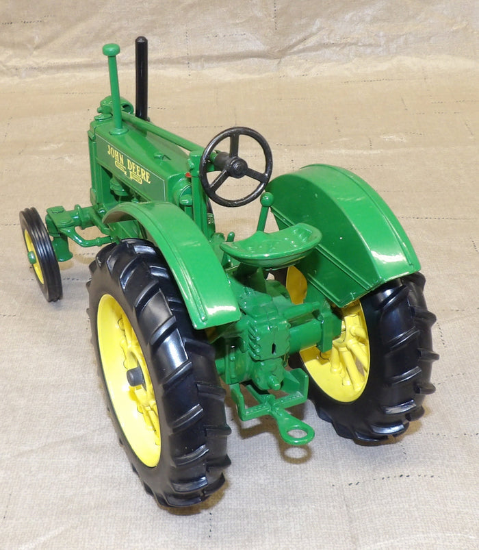 #5824TA 1/16 John Deere Model  BW-40 Tractor, 1996 Two-Cylinder Collector Edition