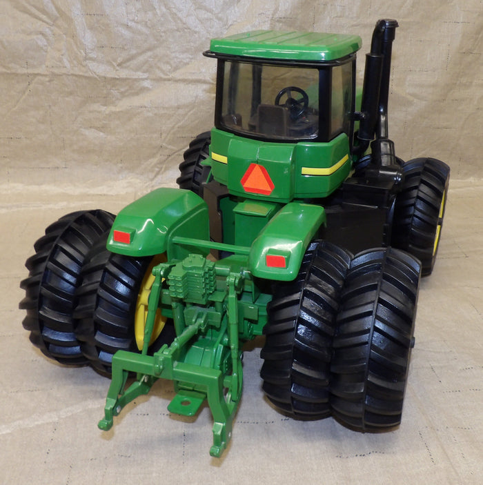 #5914BA 1/16 John Deere 9400 4WD Tractor with Duals, Collector Edition