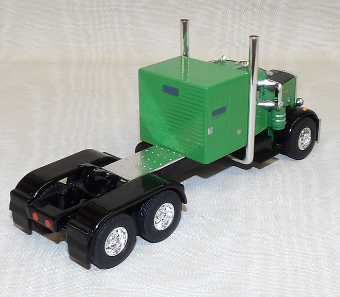 #622191 1/64 Green & Black Peterbilt Model 351 with 60" Sleeper - No Box