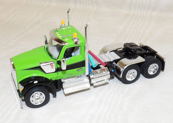 #622891 1/64 Green & Black Kenworth W900 Day Cab - No Box