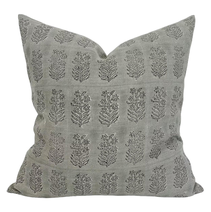 Farmington 22" Pillow