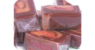 Vanilla Chocolate Caramels 4.4LB Bulk